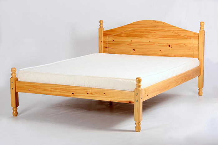 Veresi Pine Bedsteads From